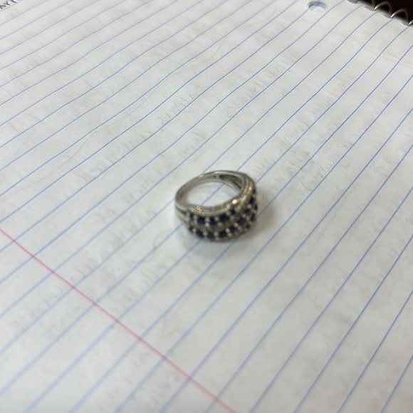 Sapphire ring - Picture 2 of 3